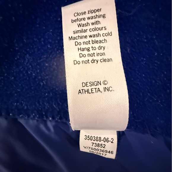 Athleta Blue Rockridge PrimaLoft Quilted Puffer Vest Size Medium - Picture 10 of 10